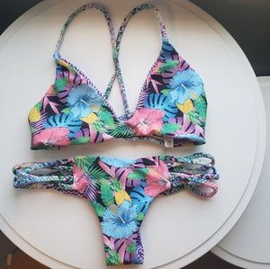 Heated Tropics Moana Bikini Bottoms Old M/New S